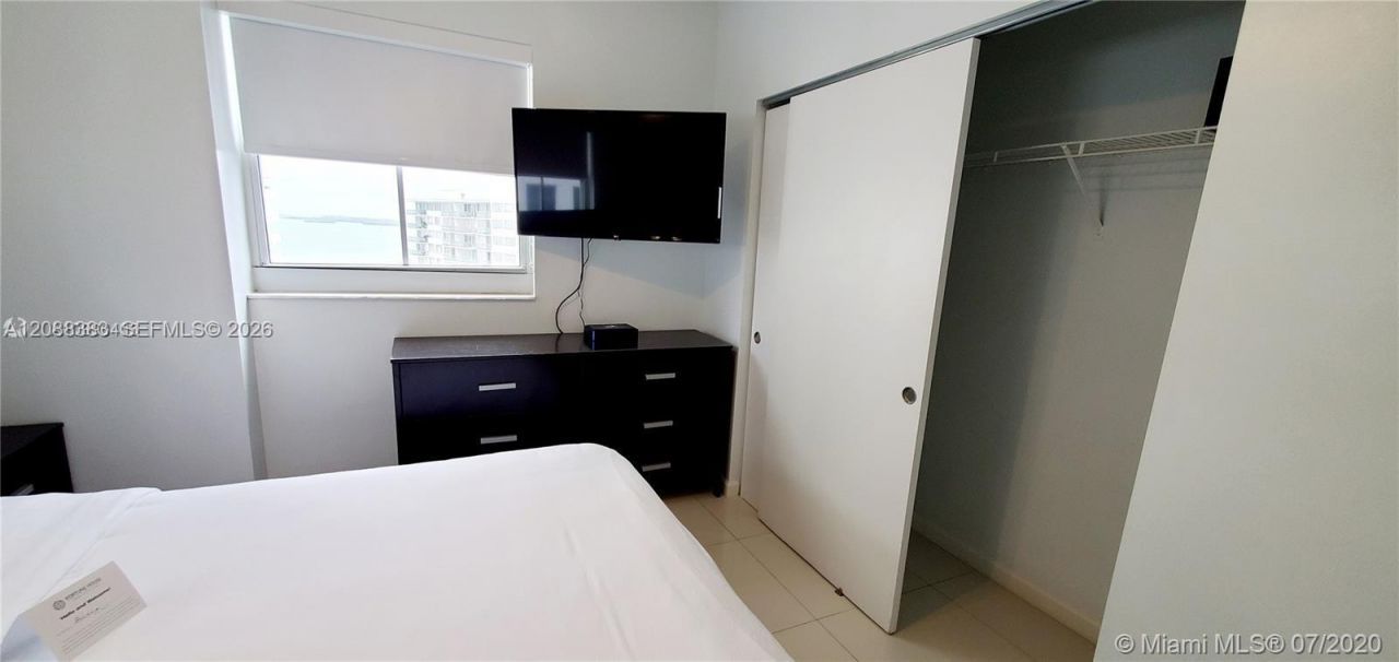 185 SE 14th Ter, Unit 1203, Miami, FL 33131 Photo