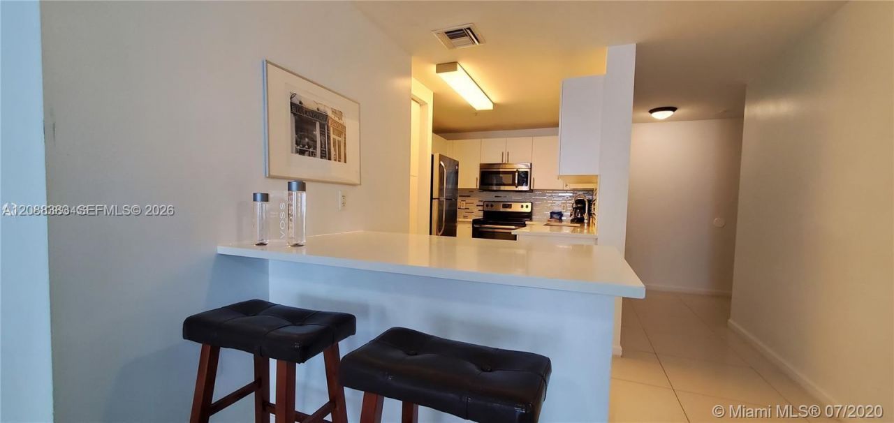 185 SE 14th Ter, Unit 1203, Miami, FL 33131 Photo