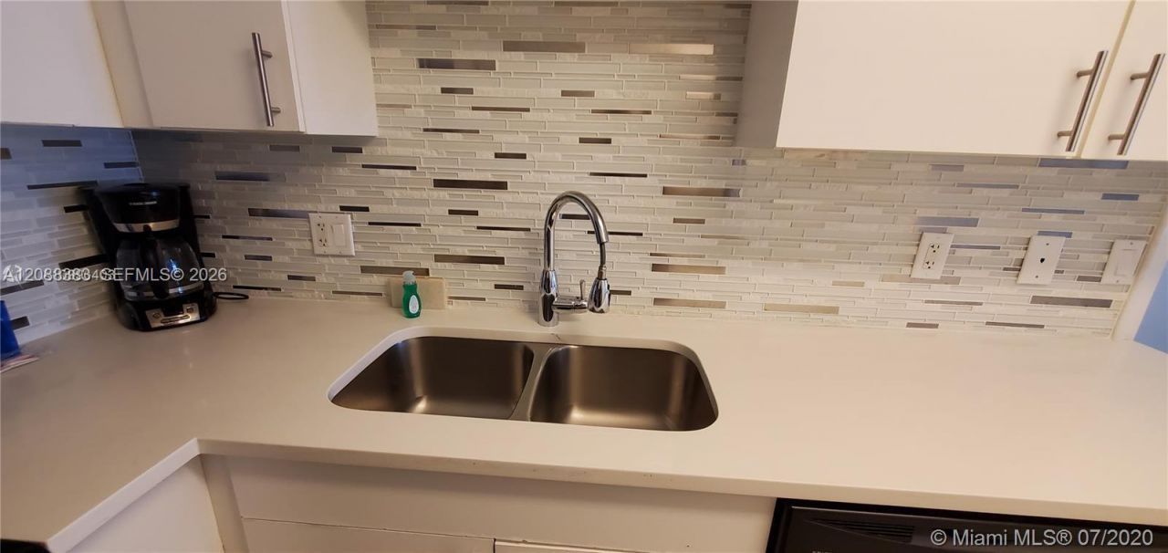 185 SE 14th Ter, Unit 1203, Miami, FL 33131 Photo