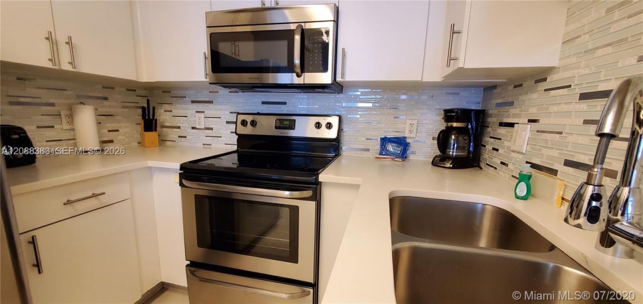 185 SE 14th Ter, Unit 1203, Miami, FL 33131 Photo