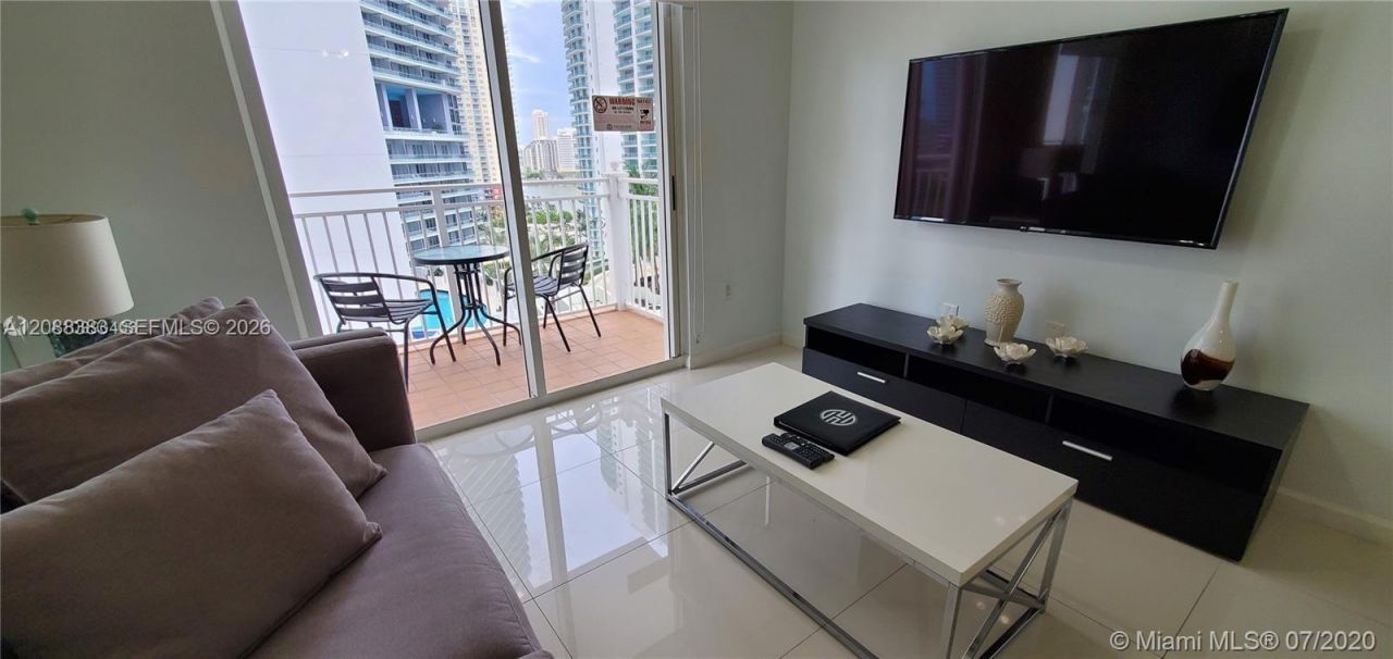 185 SE 14th Ter, Unit 1203, Miami, FL 33131 Photo