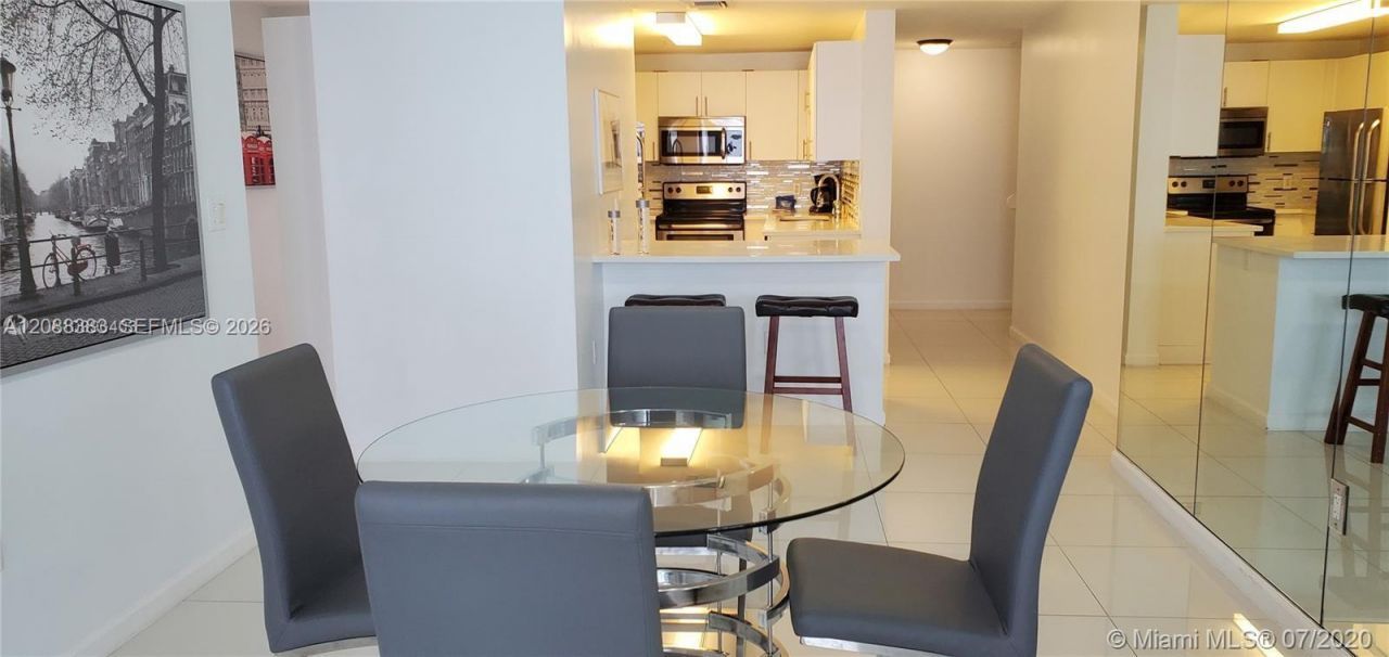 185 SE 14th Ter, Unit 1203, Miami, FL 33131 Photo