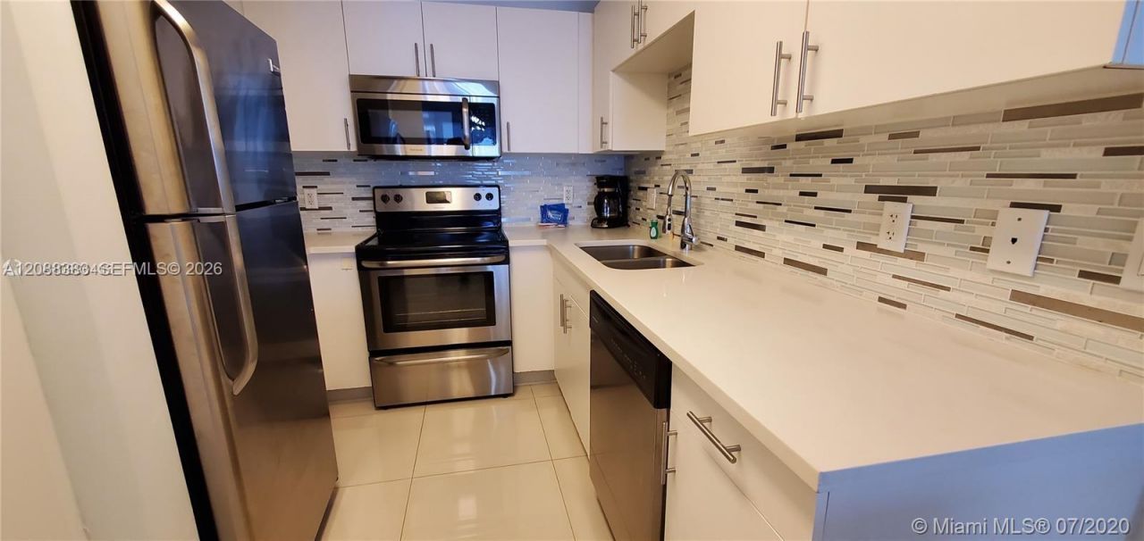 185 SE 14th Ter, Unit 1203, Miami, FL 33131 Photo