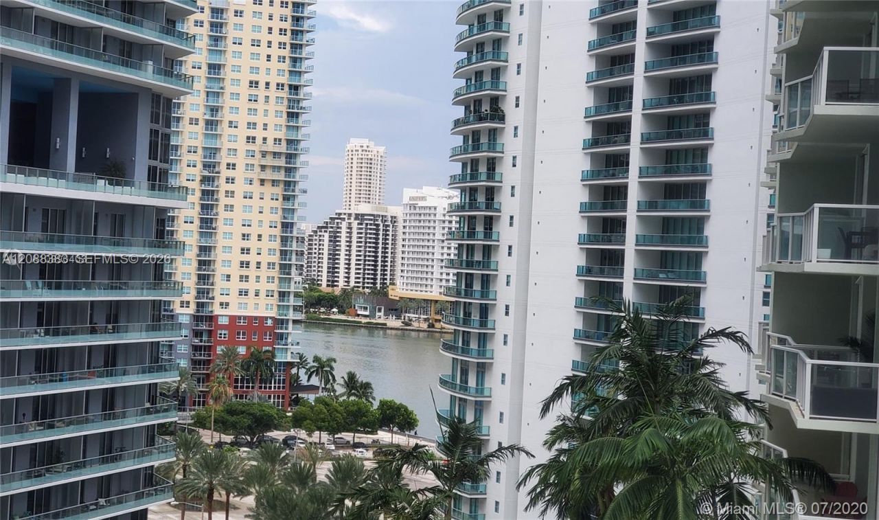 185 SE 14th Ter, Unit 1203, Miami, FL 33131 Photo