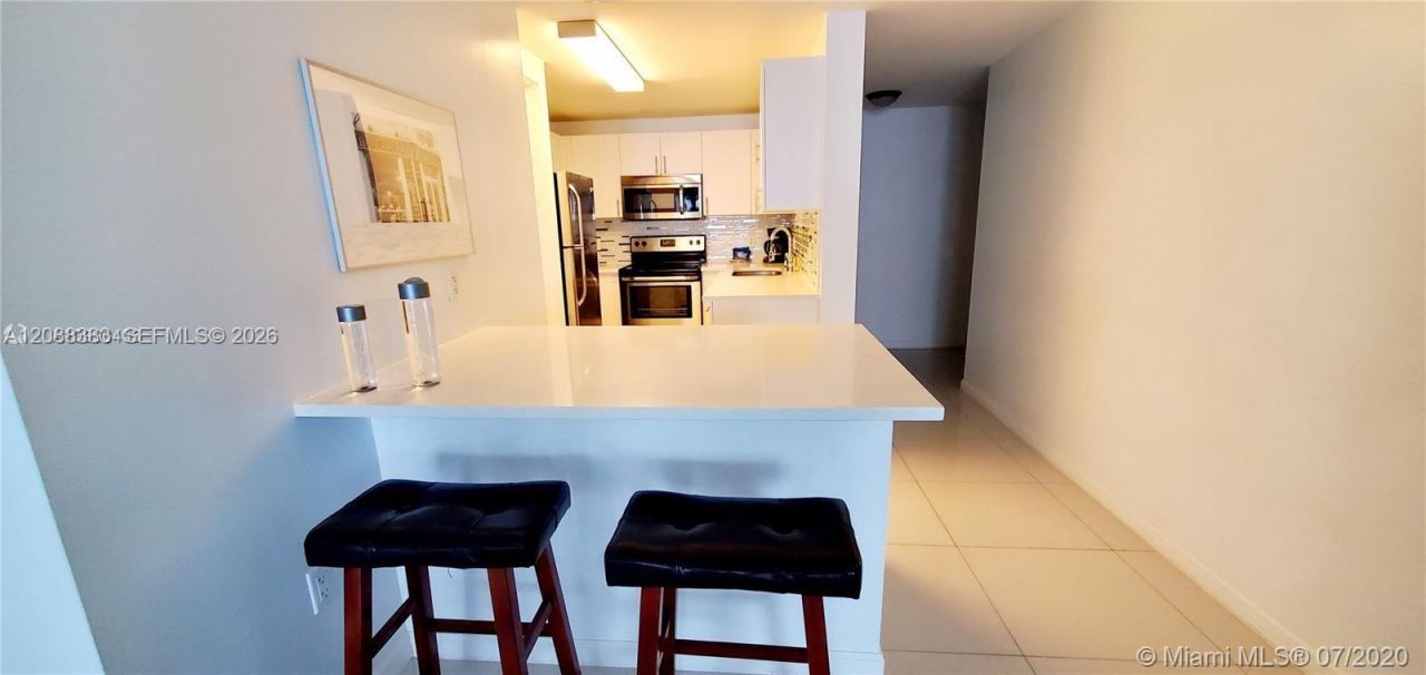 185 SE 14th Ter, Unit 1203, Miami, FL 33131 Photo