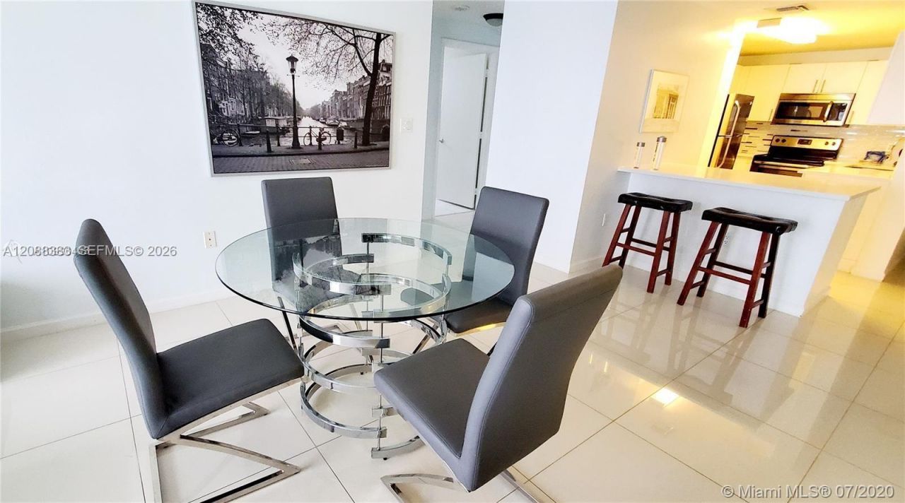 185 SE 14th Ter, Unit 1203, Miami, FL 33131 Photo