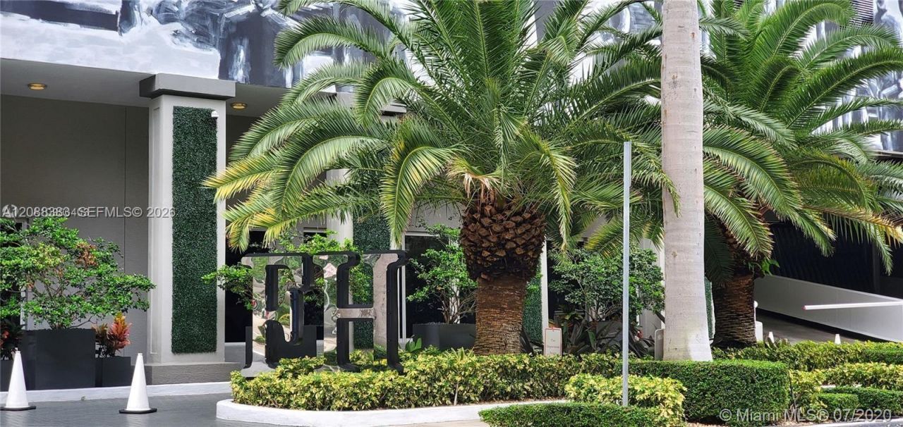 185 SE 14th Ter, Unit 1203, Miami, FL 33131 Photo