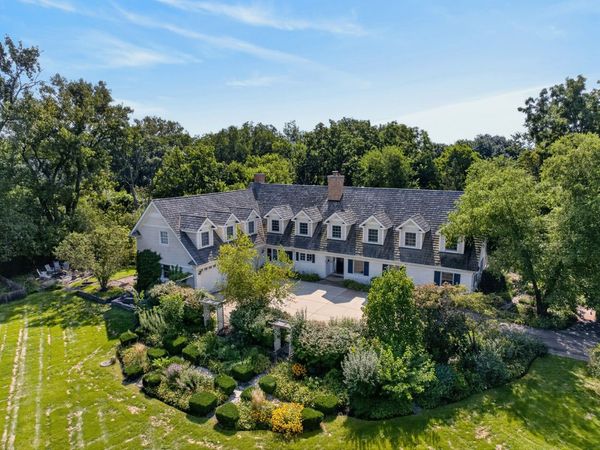 875 Sterling Road , Inverness, IL 60067