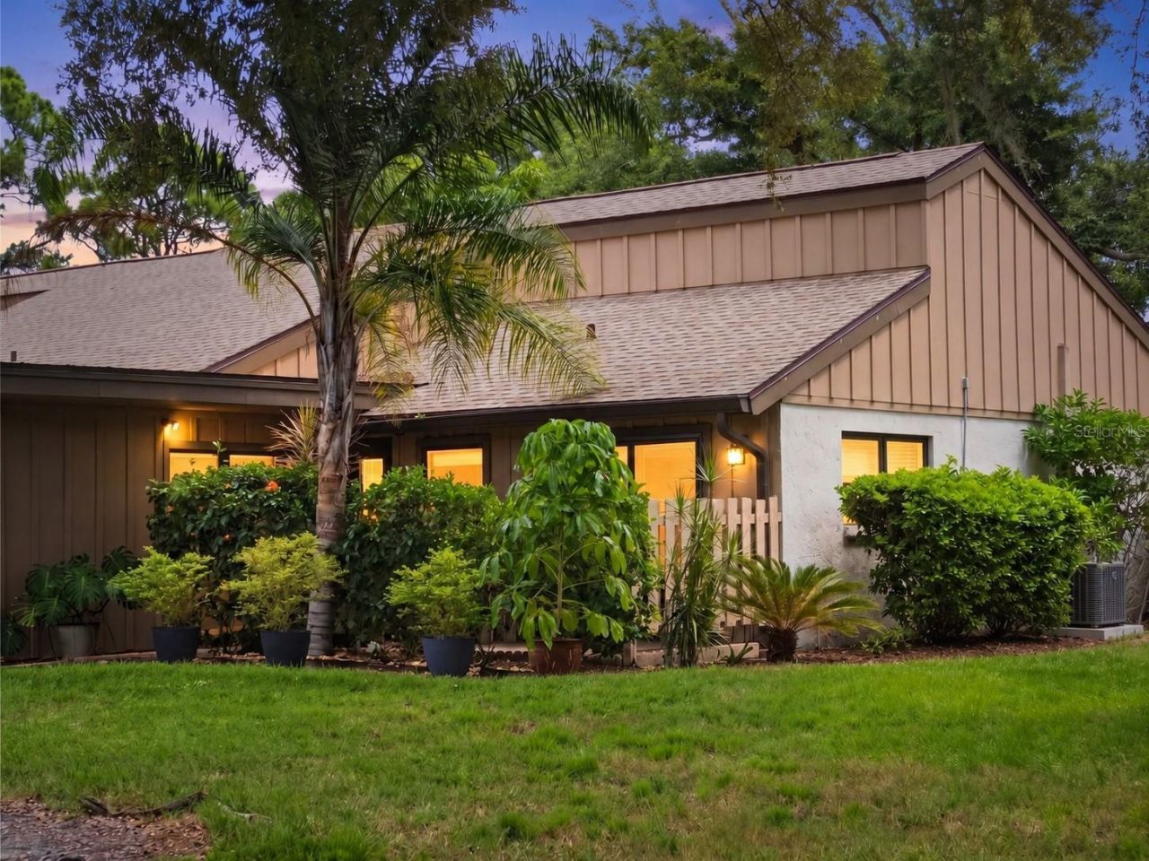 5699 Westwind Ln, Sarasota, FL 34231 Photo