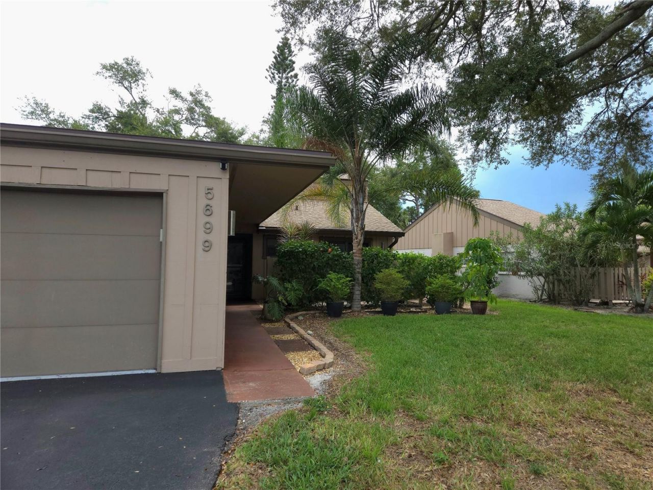 5699 Westwind Ln, Sarasota, FL 34231 Photo