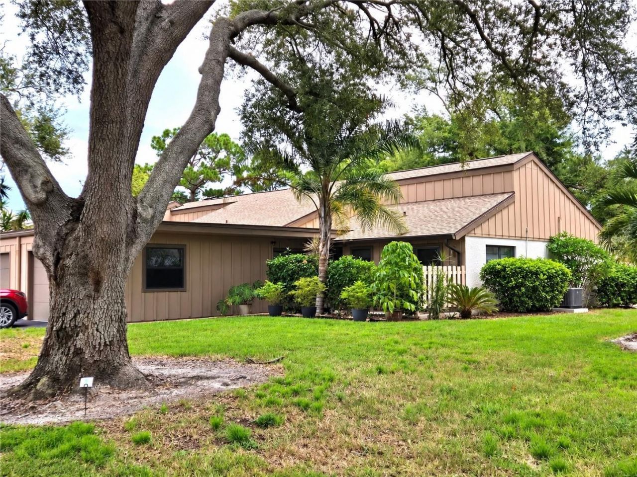 5699 Westwind Ln, Sarasota, FL 34231 Photo