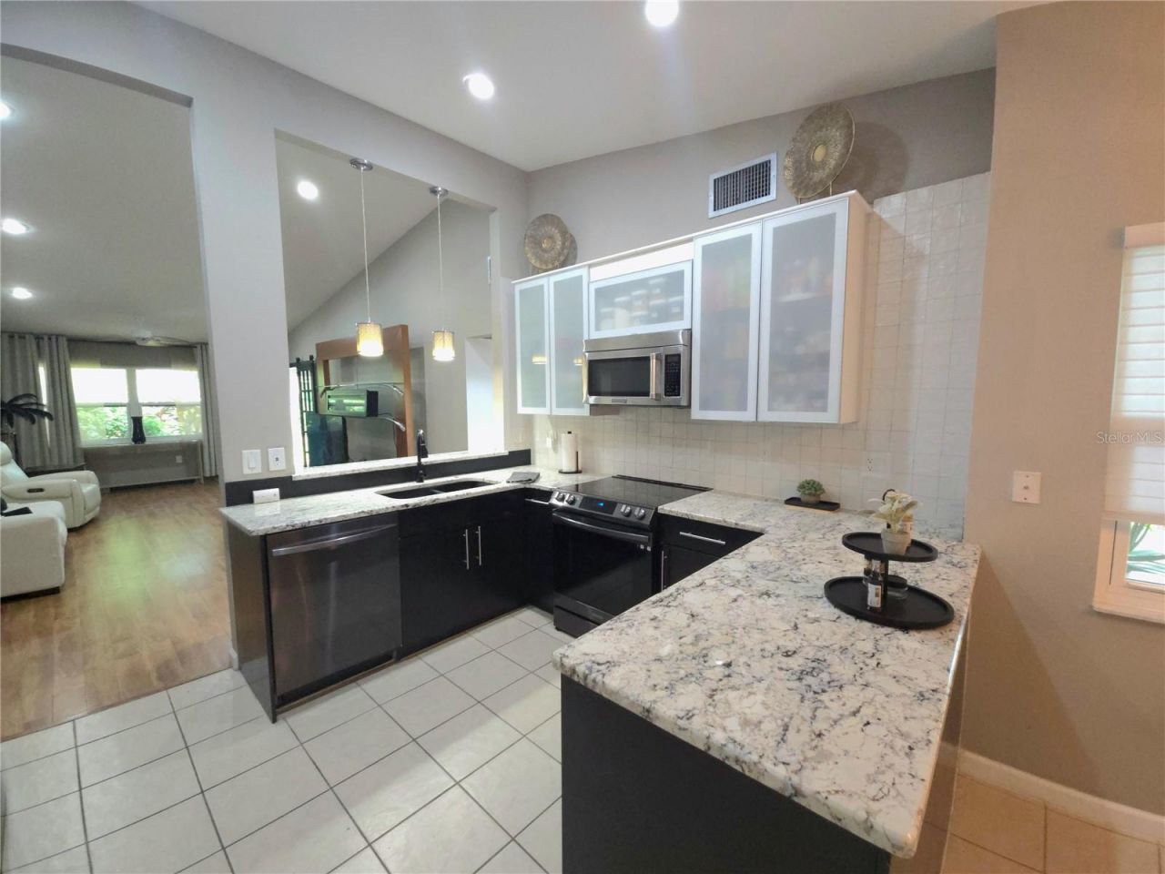 5699 Westwind Ln, Sarasota, FL 34231 Photo