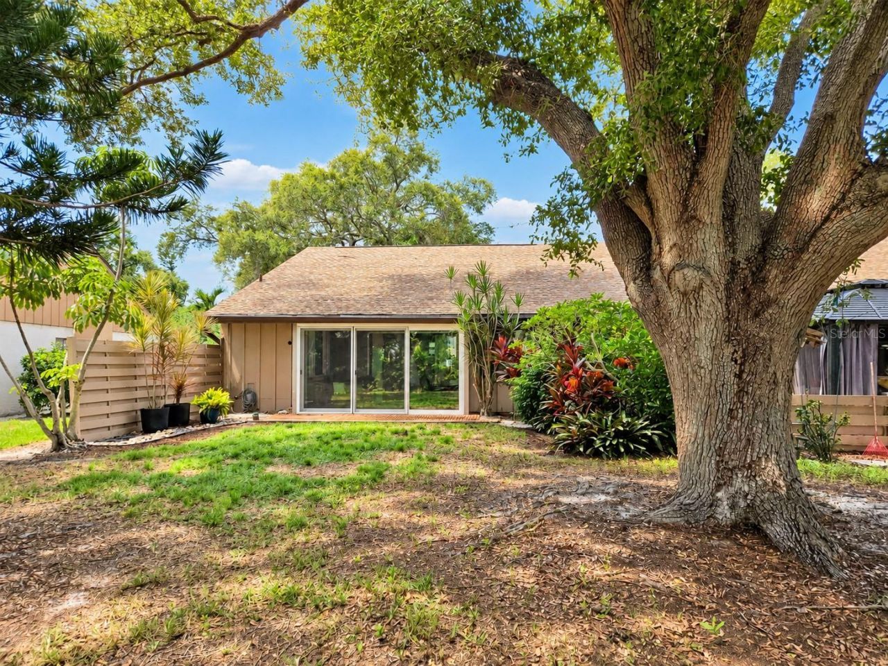 5699 Westwind Ln, Sarasota, FL 34231 Photo
