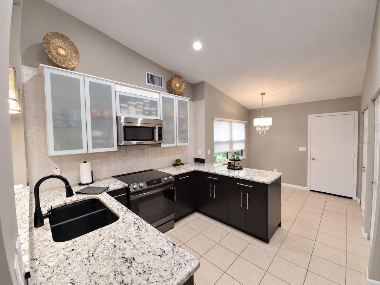 5699 Westwind Ln, Sarasota, FL 34231 Photo