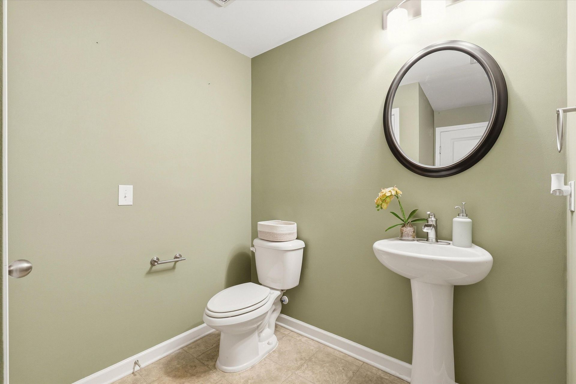 334 Bay Village Lane Photo 5