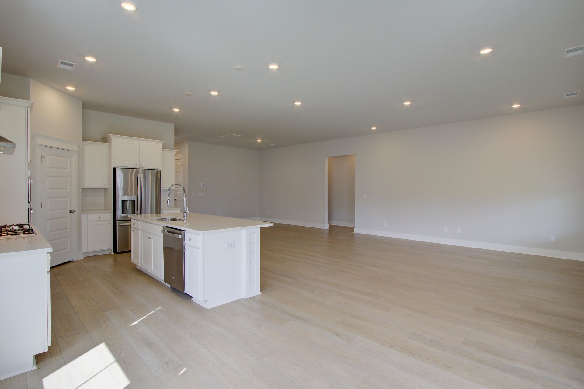 238 Witherspoon Street Photo 9