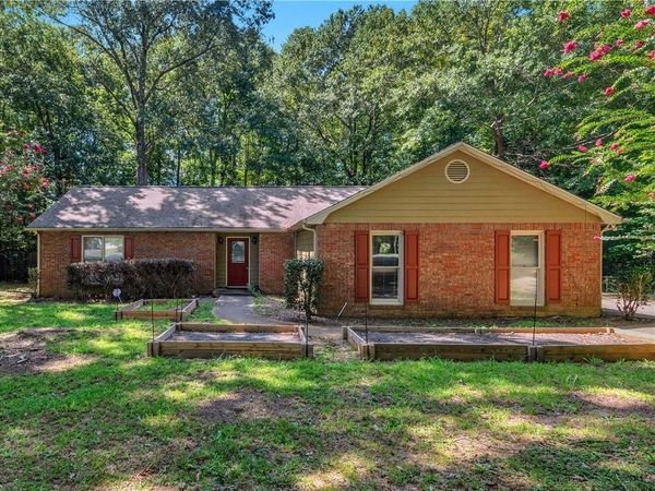 351 Waterford Drive , Jonesboro, GA 30238