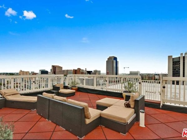315 W 3rd Street, Unit 203, Long Beach, CA 90802