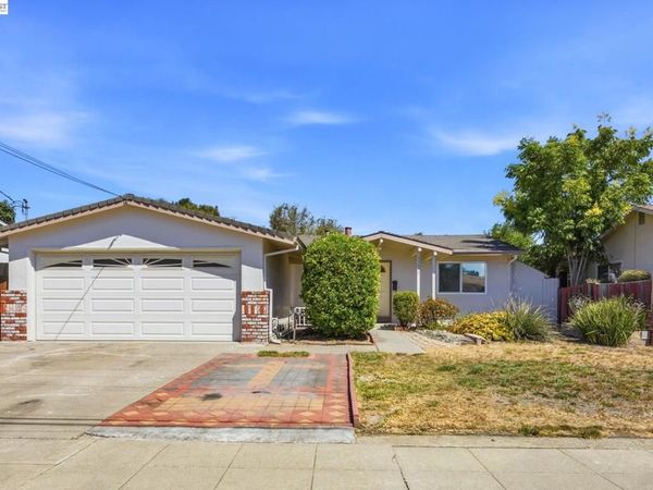 33438 University Dr, Union City, CA 94587