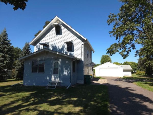 495 Vadnais Road , Vadnais Heights, MN 55127