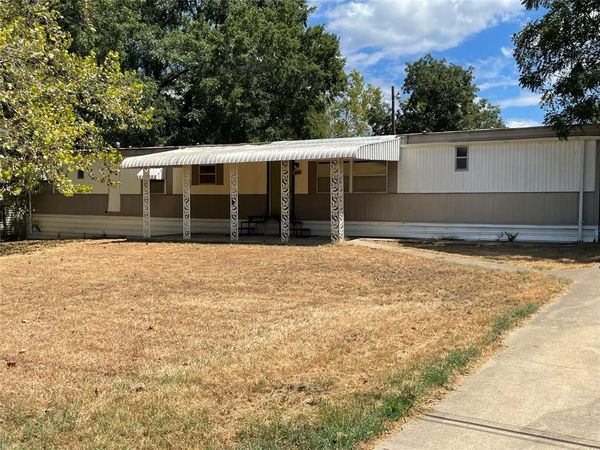 104 Humphries Street, Edgewood, TX 75117