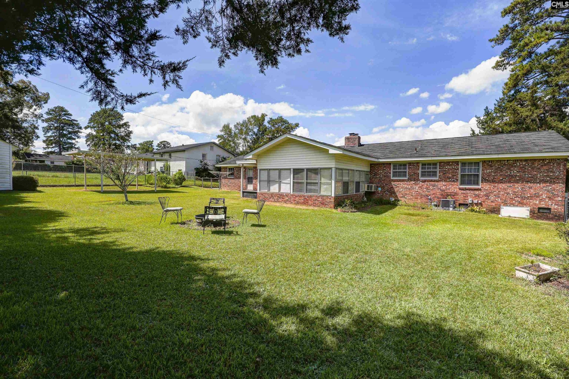 1900 Dominion Drive  Photo 9