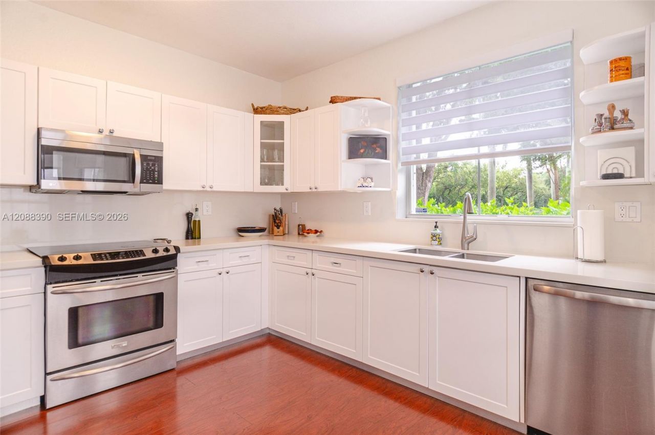 1115 Cherrypalm, Hollywood, FL 33019 Photo