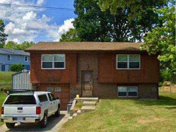 702 Rosamund Street, Jackson, MO 63755