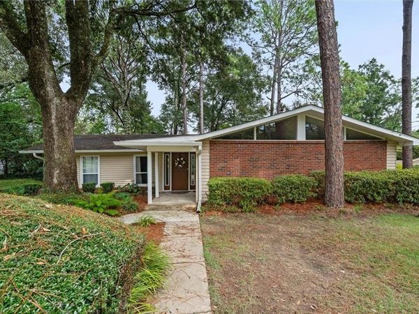 1018 Woodside Drive W, Mobile, AL 36608