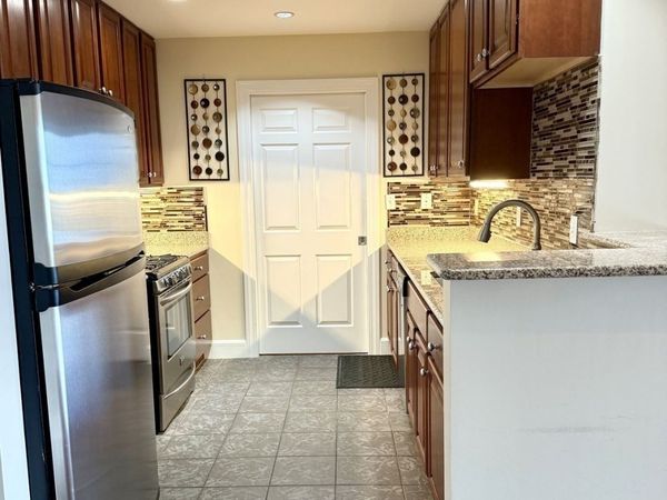 36 Village Road, Unit 704, Middleton, MA 01949