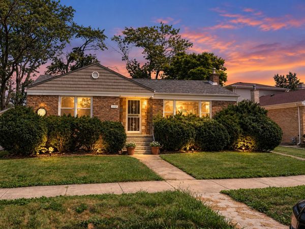 12127 Artesian Avenue, Blue Island, IL 60406