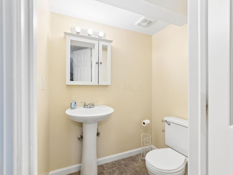 867 Pineway Drive, Columbus, OH 43085 Photo 35
