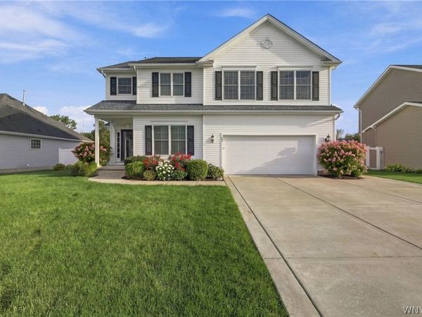 22 Americo Court, Lancaster, NY 14086