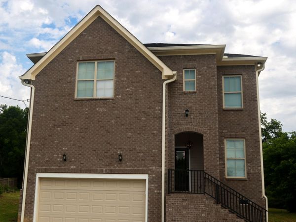 709 Moormans Arm Rd , Nashville, TN 37207