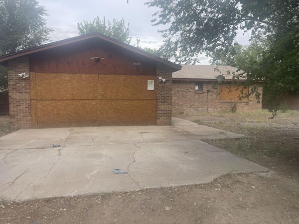 2715 Bryan Court SW, Albuquerque, NM 87105