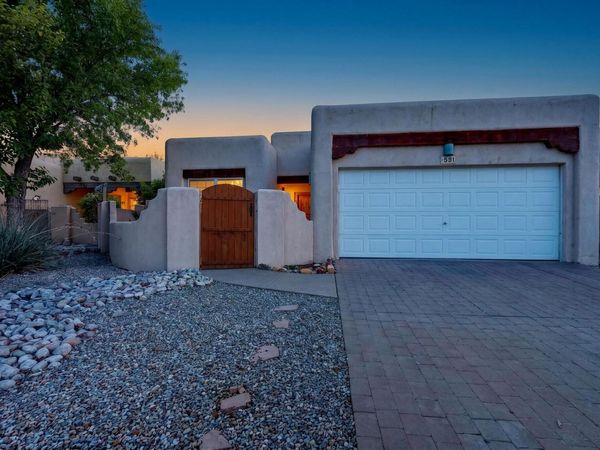 531 Via Patria SW, Albuquerque, NM 87121