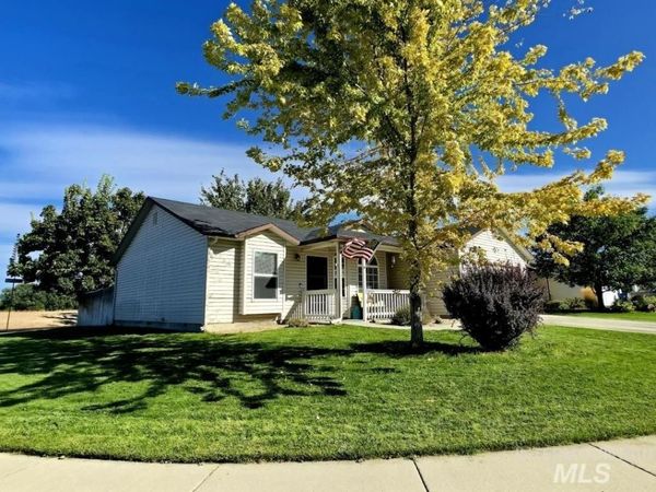 1614 S Woodland Dr, Nampa, ID 83646