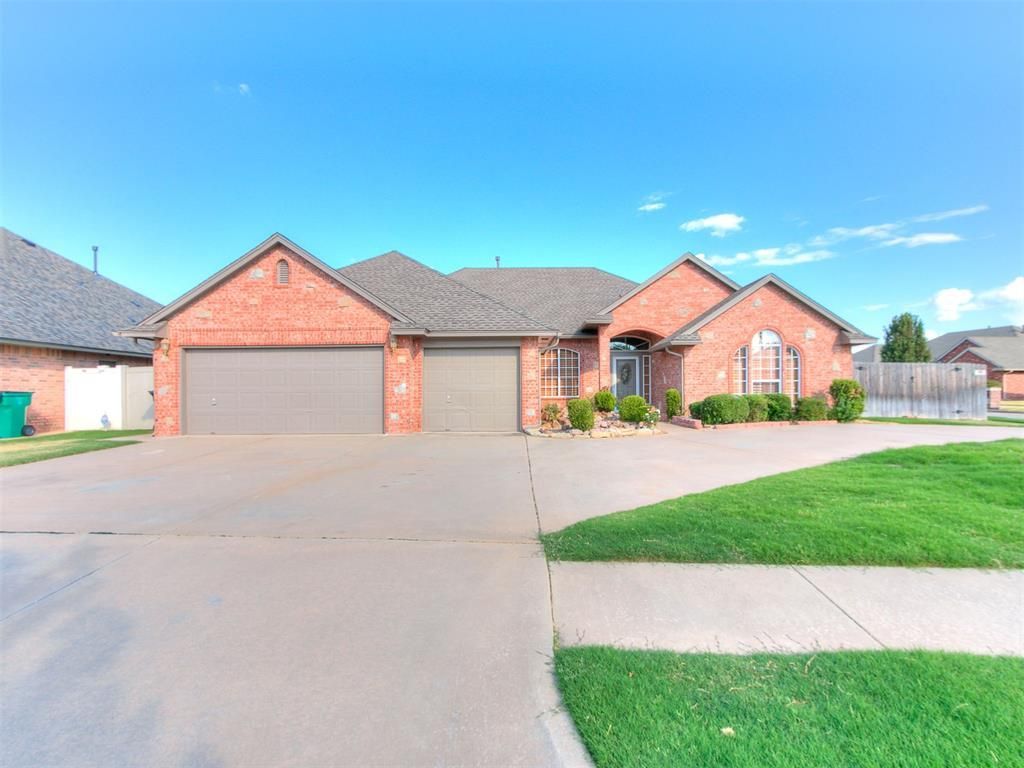 5612 Holly Brooke Lane Oklahoma City, OK 
