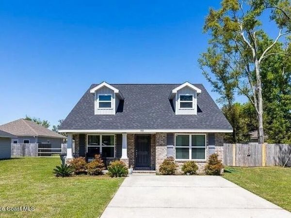 300 Seamarge Lane, Pensacola, FL 32507