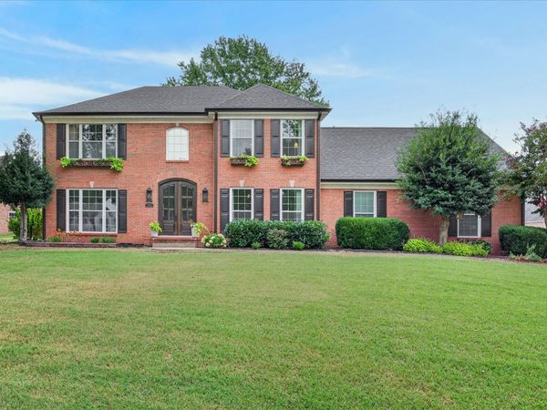 407 Savannah Trace Dr , Clarksville, TN 37043