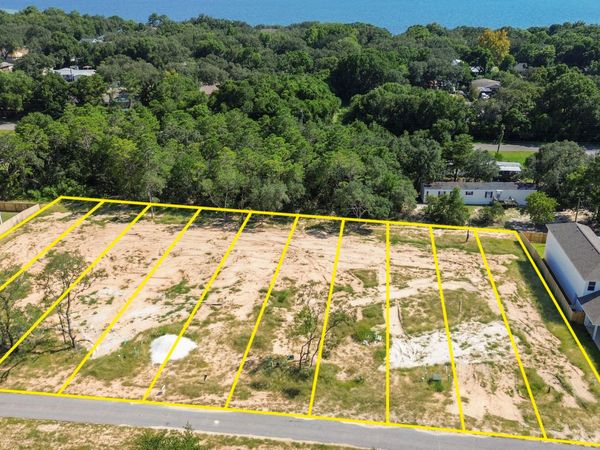 118 SW 10th Street, Shalimar, FL 32579