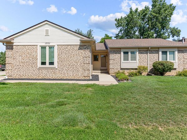 13711 Maple Grove Avenue, Unit 35, Shelby Twp, MI 48315