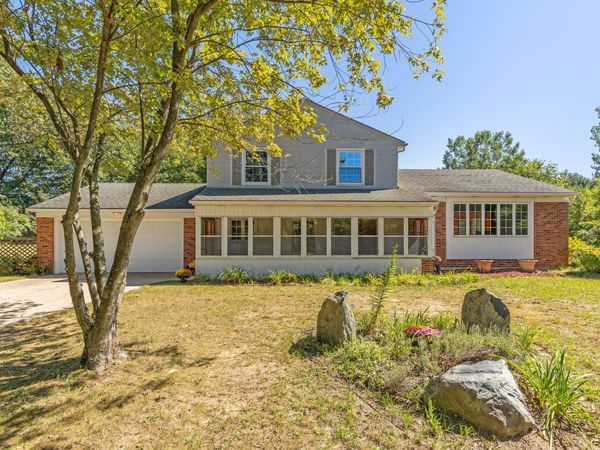 8580 Young Avenue NE, Rockford, MI 49341