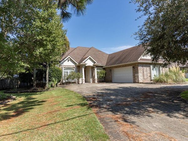1866 Sunrise Drive, Navarre, FL 32566