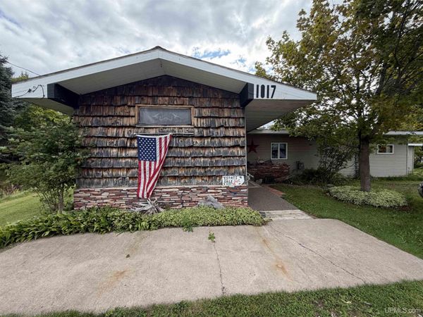 1017 US Highway 41 Highway, Baraga Twp, MI 49908