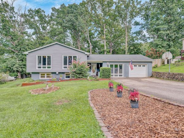 4024 Chaparral DR, Roanoke, VA 24018