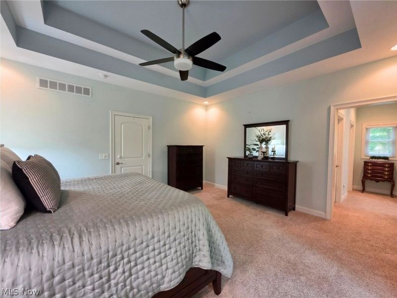 8487 Center Street , Mentor, OH 44060 Photo 18