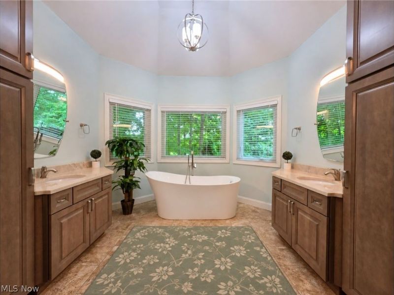 8487 Center Street , Mentor, OH 44060 Photo 20