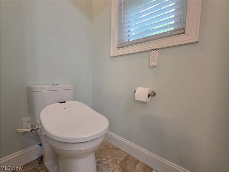 8487 Center Street , Mentor, OH 44060 Photo 23