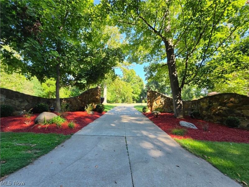 8487 Center Street , Mentor, OH 44060 Photo 3